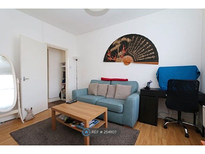 1 Bedroom Flat To Rent In Leconfield Road, Islington, London, N5