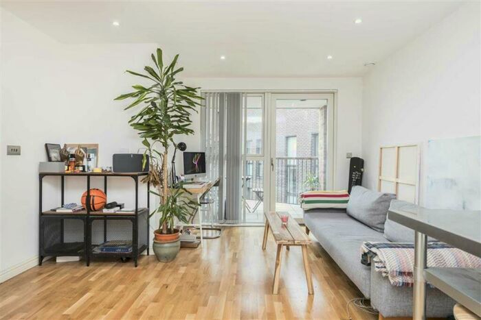 1 Bedroom Flat To Rent In Tabernacle Gardens, Tabernacle Gardens, E2