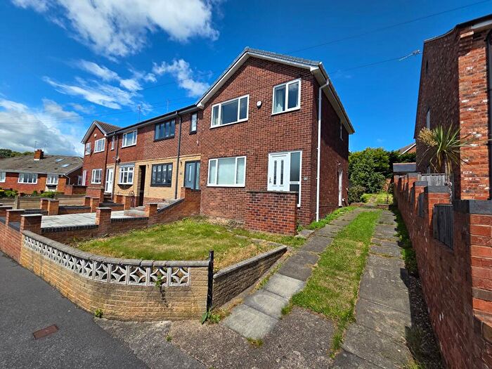 3 Bedroom End Of Terrace House For Sale In Deans Way, Monk Bretton, Barnsley, S71