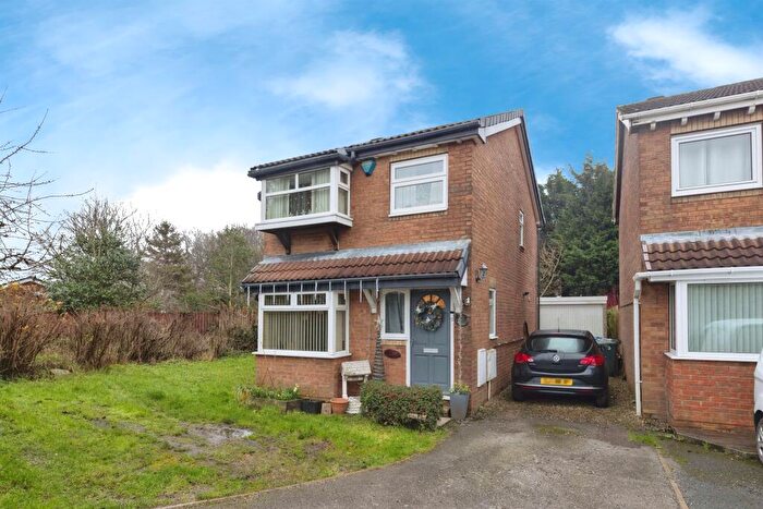 3 Bedroom Detached House For Sale In Ullswater Drive, Bradford, BD6