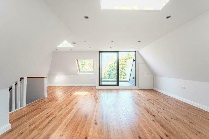 4 Bedroom Detached House To Rent In Ridge Road, Child's Hill, London, NW2