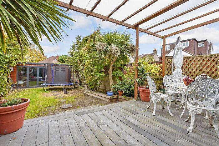 3 Bedroom Semi Detached House For Sale In Erskine Road, Sutton, Surrey, SM1