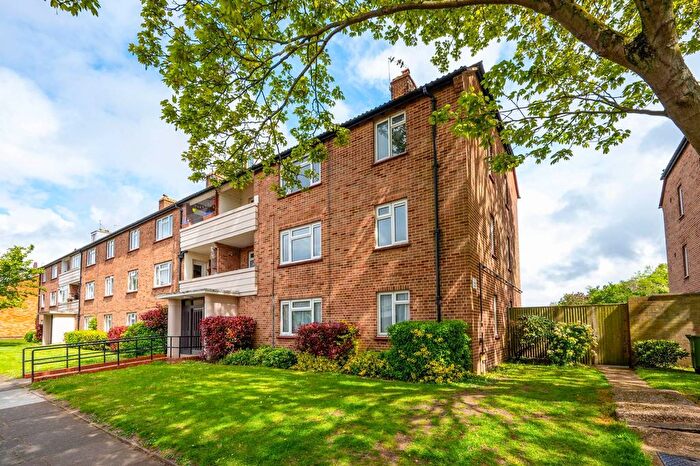 3 Bedroom Flat To Rent In Stuart Road, Ham, Richmond, TW10