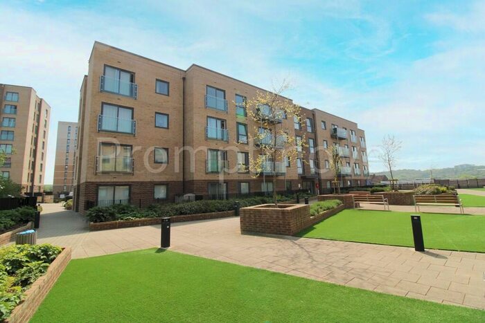 2 Bedroom Flat To Rent In Stirling Drive, Luton, Bedfordshire, LU2