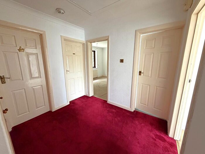 3 Bedroom Detached Bungalow For Sale In Cotton Close, Broadstone, BH18 - Photo 10