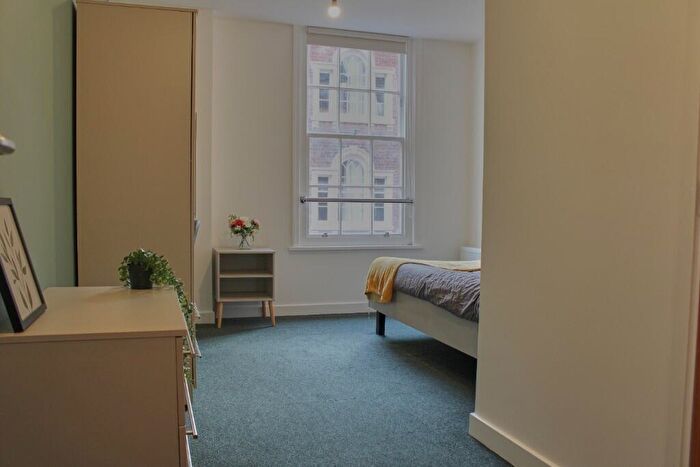 5 Bedroom Flat To Rent In Cumberland Street, Bristol, BS2