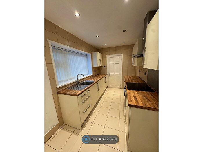 3 Bedroom Terraced House To Rent In North Road, St. Helens, WA10