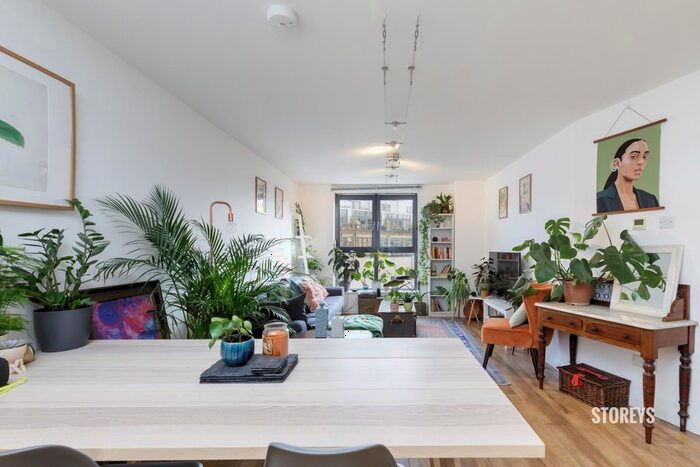 2 Bedroom Flat To Rent In Mare Street, London Fields, Hackney, E8