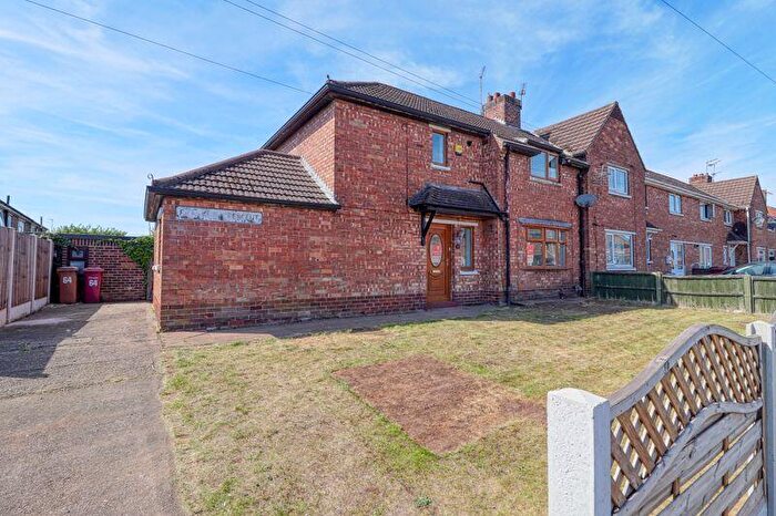 3 Bedroom Terraced House For Sale In Franklin Crescent, Scunthorpe, DN16