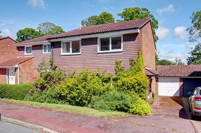 4 Bedroom Detached House For Sale In Downside Close, Eastbourne, BN20