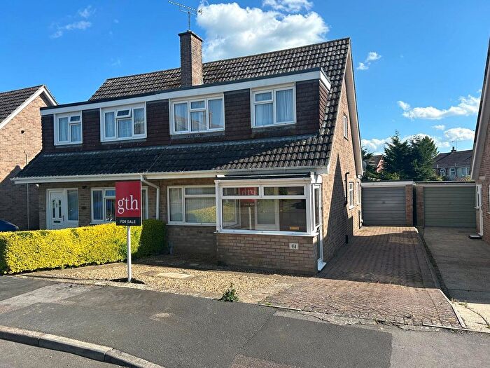 3 Bedroom Semi-Detached House For Sale In Herne Rise, Ilminster, Somerset, TA19