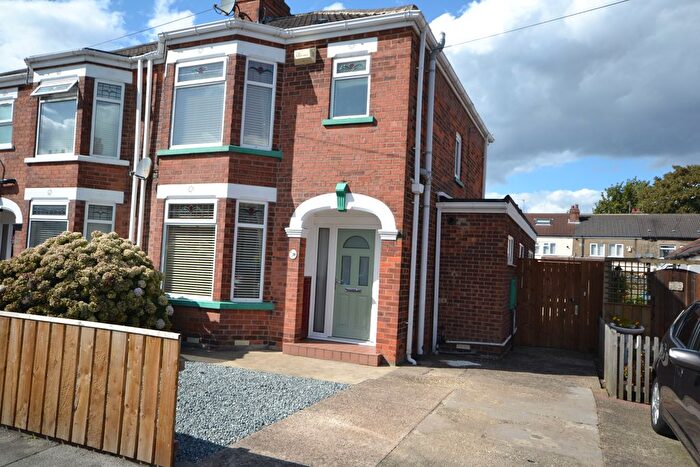 3 Bedroom Semi-detached House For Sale In Savery Street, Hull, HU9