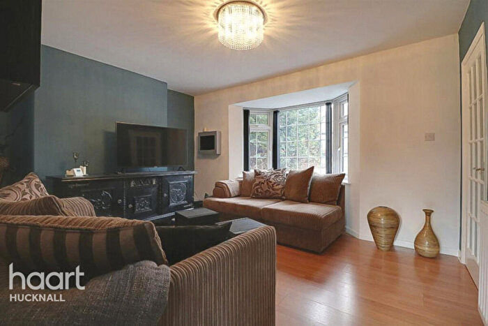 2 Bedroom Semi-Detached House For Sale In Ventnor Rise, Nottingham, NG5