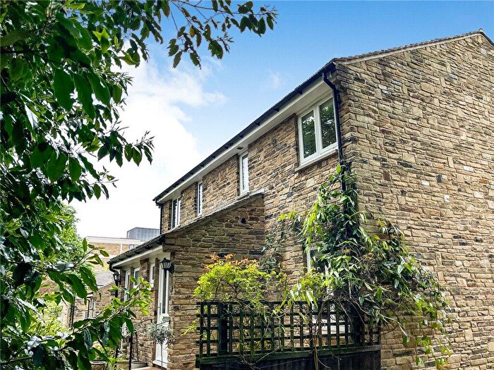 3 Bedroom End Of Terrace House To Rent In Wells Road, Ilkley, West Yorkshire, LS29