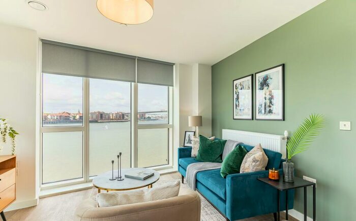 2 Bedroom Apartment To Rent In Vantage Tower, Centenary Plaza, SO19