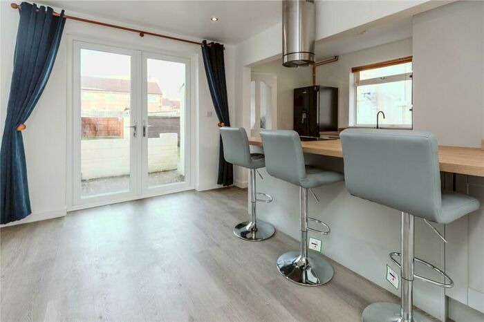 3 Bedroom End Of Terrace House To Rent In Holly Hill Road, Kingswood, Bristol, BS15