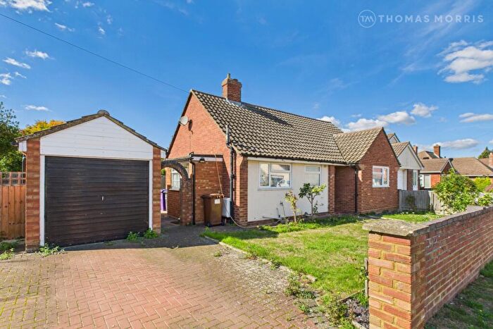 2 Bedroom Bungalow For Sale In Lower Gower Road, Royston, Hertfordshire, SG8