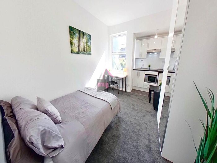 Studio To Rent In Gildabrook Road, Salford, Manchester, M30