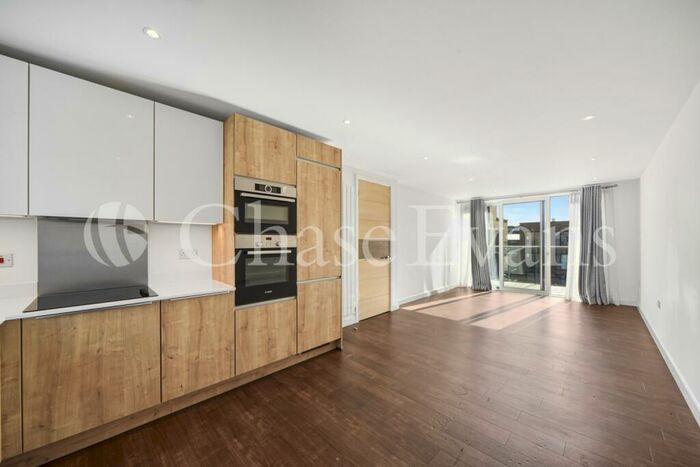 2 Bedroom Flat For Sale In Marine Wharf, Whiting Way, Surrey Quays, London, SE16