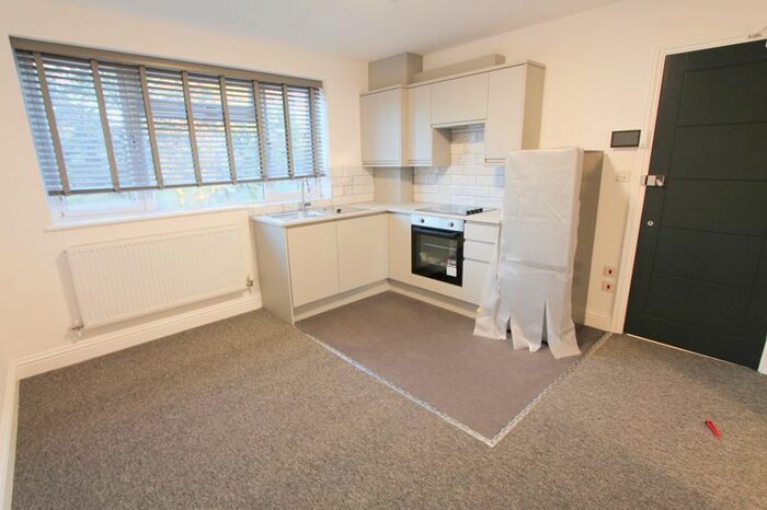 1 Bedroom Flat To Rent In Old Ruislip Road, Northolt, UB5