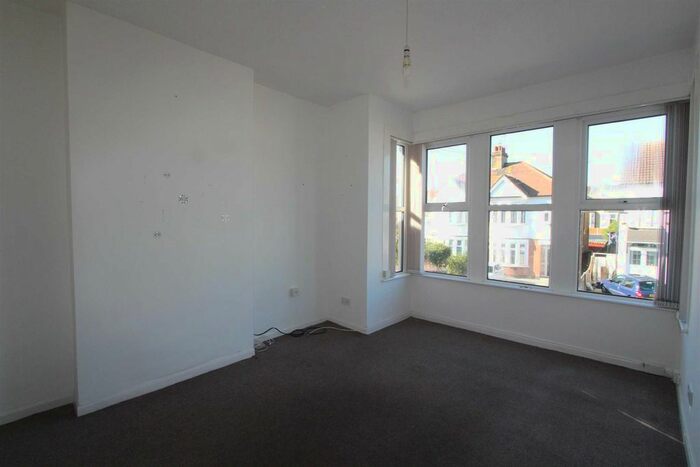 1 Bedroom Flat To Rent In Honiton Road, Southend-On-Sea, SS1