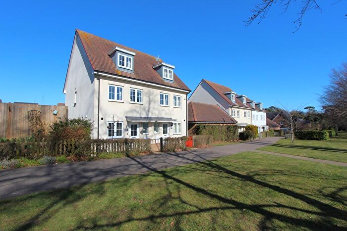 3 Bedroom Semi-Detached House For Sale In Beech Tree Avenue, Sholden Fields, CT14