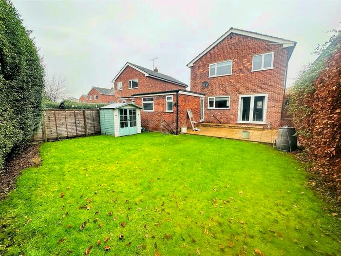 4 Bedroom Link Detached House For Sale In Almond Tree Avenue, Carlton, Goole, DN14