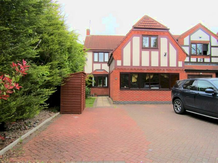 4 Bedroom Detached House To Rent In The Oaks, Wylde Green, B72