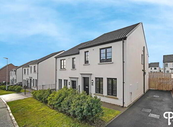 3 Bedroom Semi-Detached House For Sale In Beech Hill View, Derry, BT47
