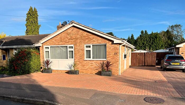 2 Bedroom Semi-Detached Bungalow For Sale In Brantwood Rise Banbury, OX16