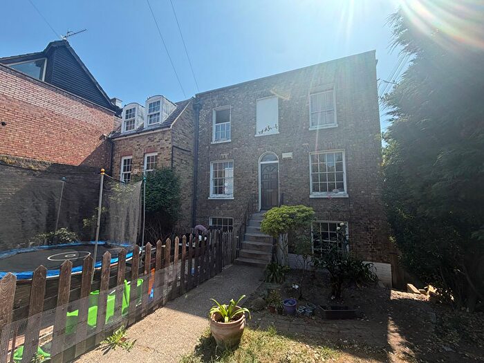 4 Bedroom Property To Rent In Vicarage Place, Margate, CT9