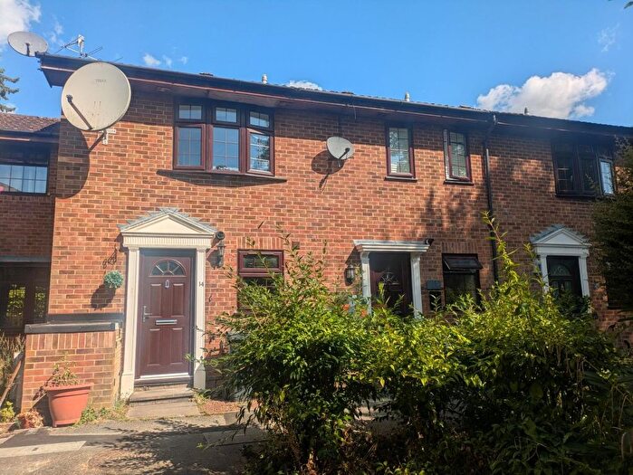 2 Bedroom Terraced House To Rent In Nash Gardens, Redhill, RH1