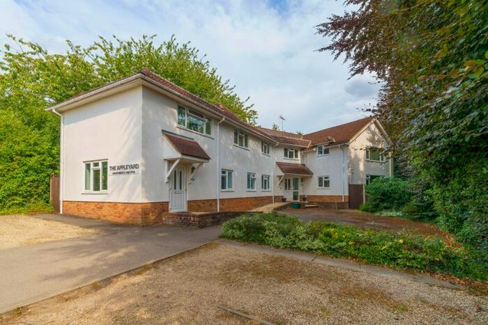1 Bedroom Flat For Sale In Bramble Lane, Amersham, HP7
