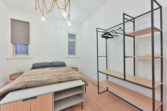 1 Bedroom Flat To Rent In Worple Road, Wimbledon, London, SW19