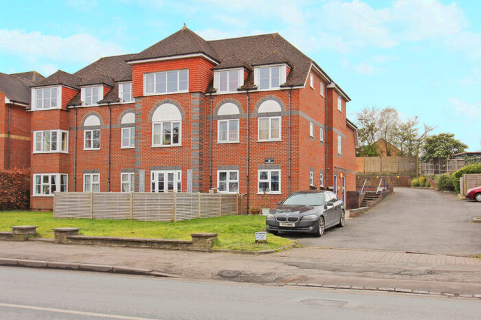 2 Bedroom Flat To Rent In Andover Road, Ludgershall, SP11