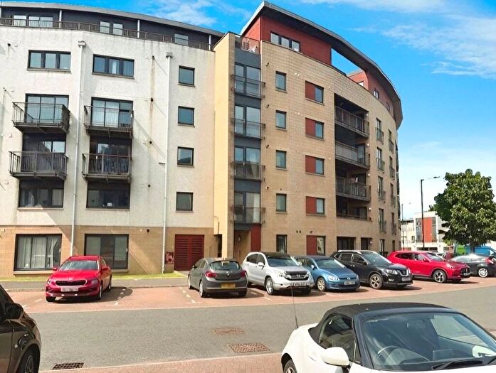 2 Bedroom Flat For Sale In East Pilton Farm Crescent, Edinburgh, Midlothian, EH5