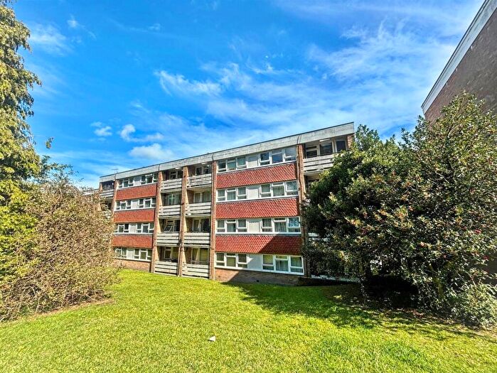 1 Bedroom Flat For Sale In Hamsey Close, Eastbourne, BN20