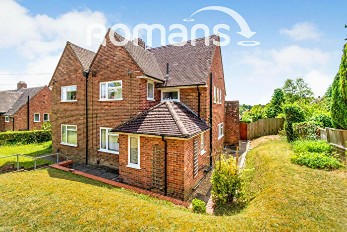 4 Bedroom Detached House To Rent In Stanmore Lane, SO22