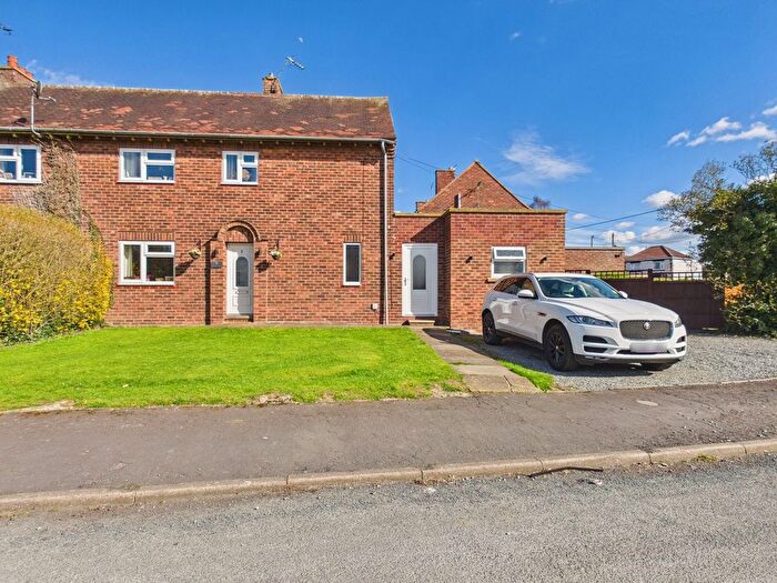 3 Bedroom Semi-Detached House For Sale In Vicarage Crescent, Burton-Upon-Stather, DN15
