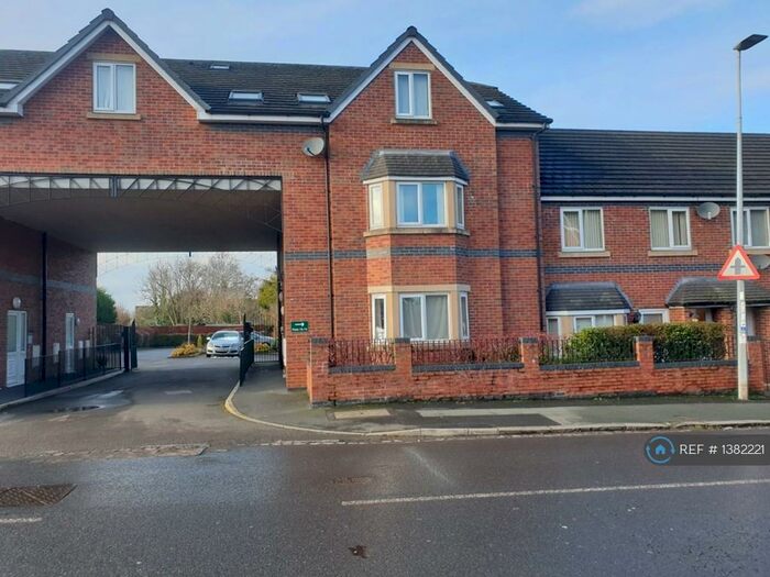 2 Bedroom Flat To Rent In Gainsborough Court, Crewe, CW2