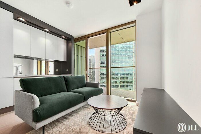 Flat To Rent In Park Drive London, E14