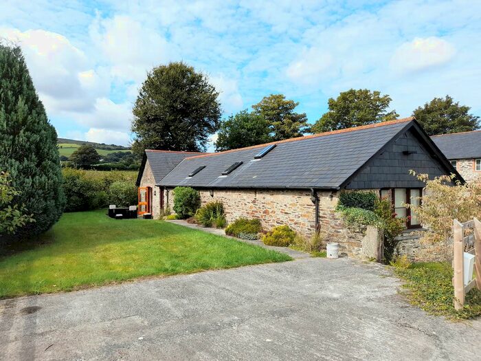 3 Bedroom Barn Conversion For Sale In North Hill, Launceston, PL15