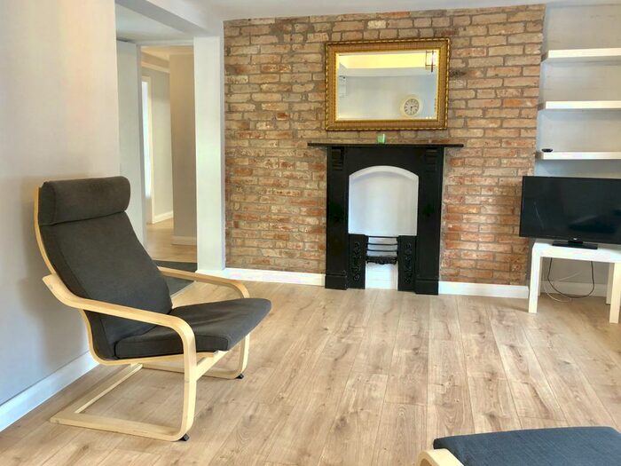 2 Bedroom Apartment To Rent In Hounds Gate, Nottingham, NG1