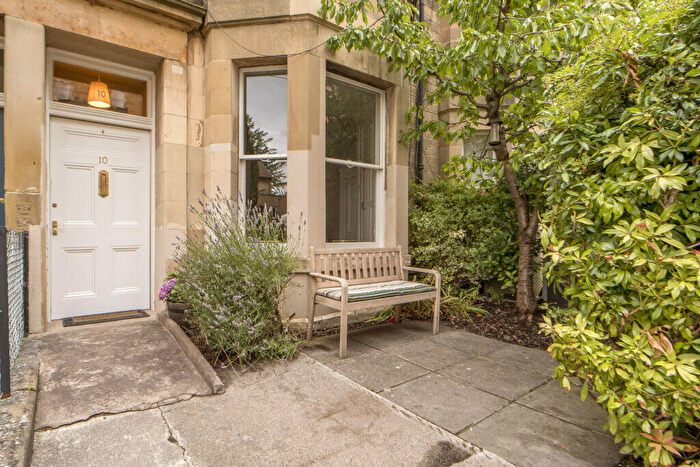 2 Bedroom Flat For Sale In Comiston Gardens, Edinburgh, EH10