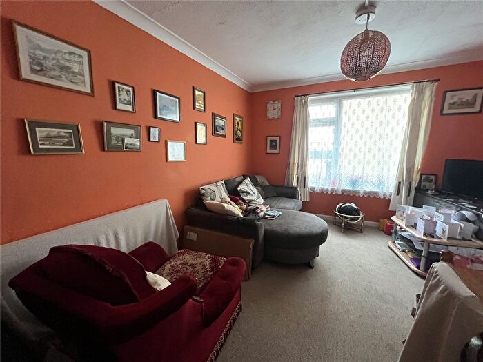 2 Bedroom Flat For Sale In Channel Park Avenue, Plymouth, Devon, PL3