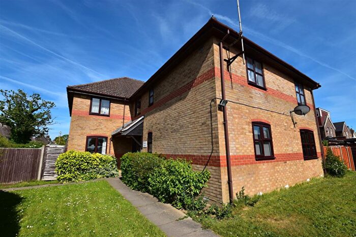 1 Bedroom Flat To Rent In Meath Green Lane, Horley, RH6