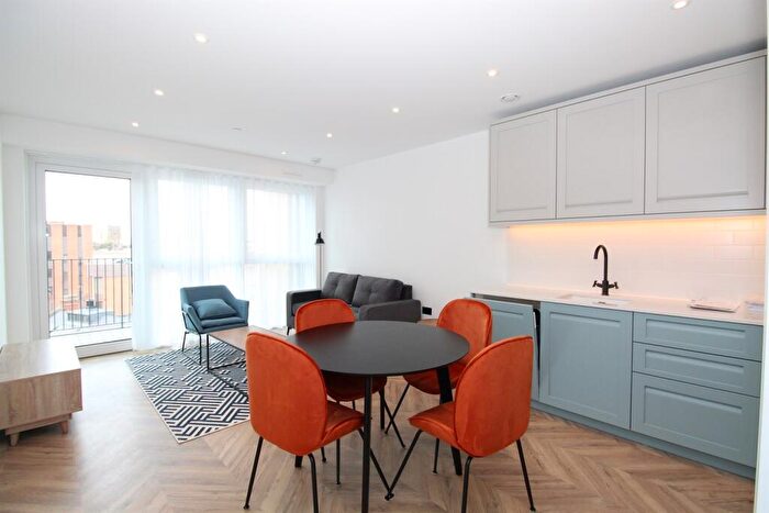 1 Bedroom Apartment To Rent In Attlee House, KT1