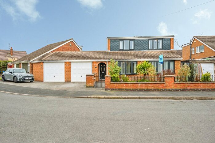 4 Bedroom Detached House For Sale In Stewart Close, Derby, DE21