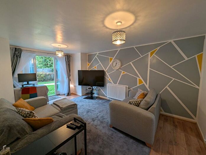 1 Bedroom Apartment To Rent In Warwick Road, Solihull, Birmingham, West Midlands, B92