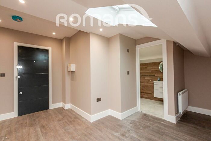 1 Bedroom Flat To Rent In Osborn Way, Hook, Hampshire, RG27